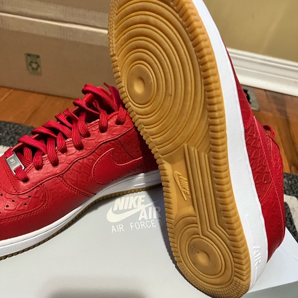 Like new Nike Air Force 1 shoes - men’s 9.5 University red - Picture 2 of 5